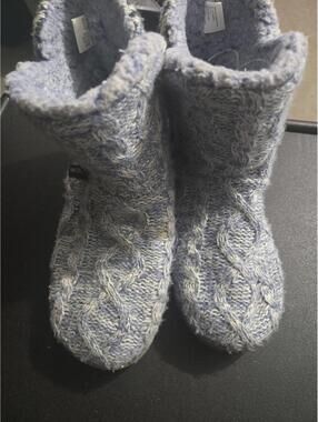 Muk Luks Women's Blue Marled Cable Knit Slipper Boots Size 7-8